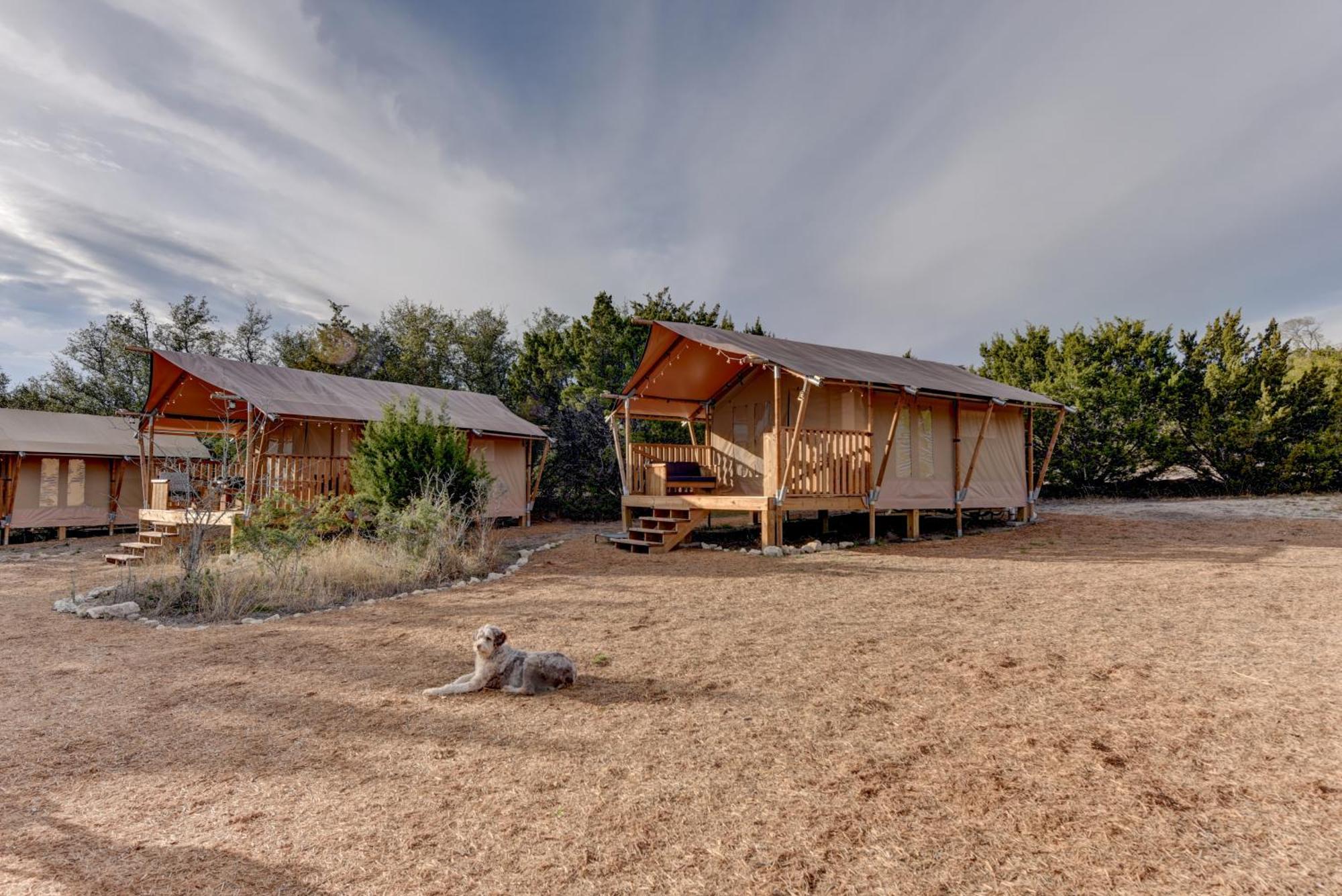 Отель 12 Fires Luxury Glamping With Heating #1 Джонсон-Сити Экстерьер фото