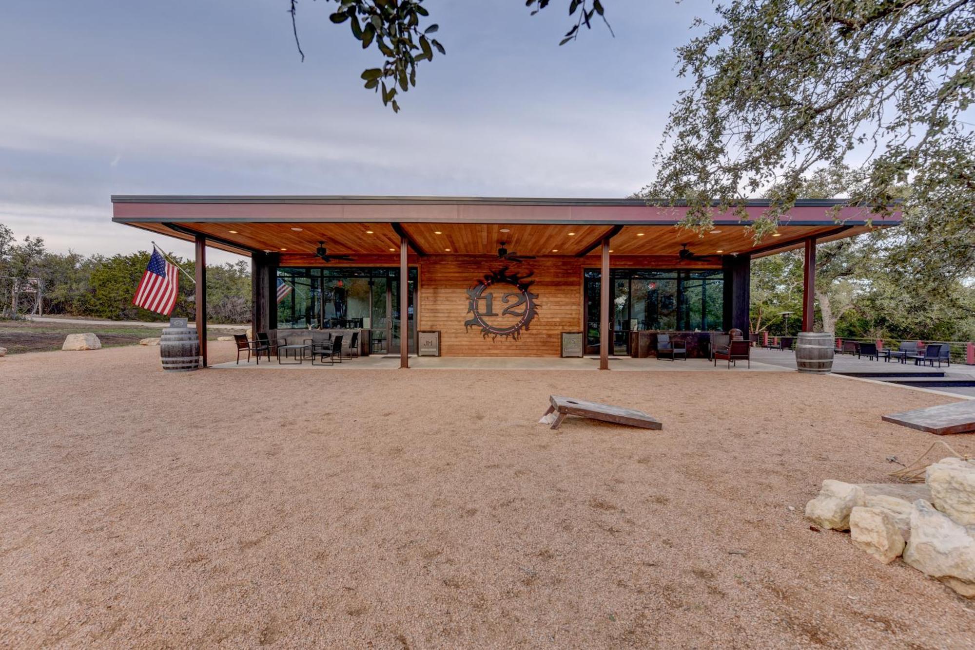 Отель 12 Fires Luxury Glamping With Heating #1 Джонсон-Сити Экстерьер фото